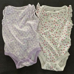 Baby gap onesies